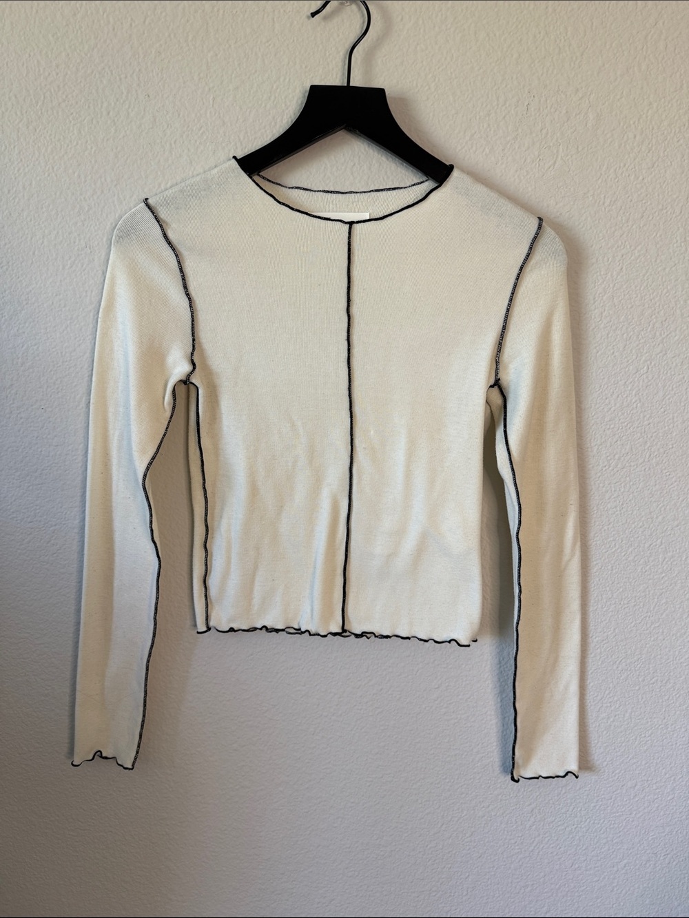 OAK + FORT White Long-Sleeve Top with Black Contrast Stitching